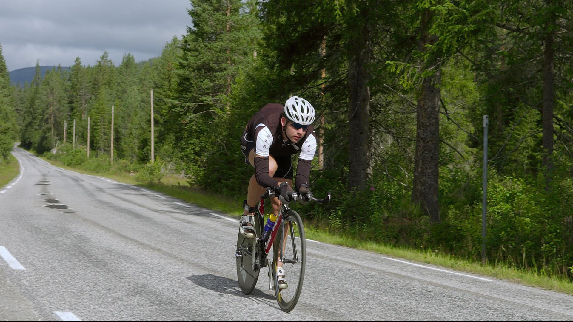 开云全站-中国男篮的未来属于拼搏者，未来中国男篮的领军人